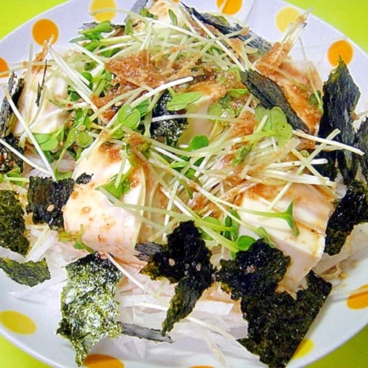 大根と豆腐海苔のゴマサラダ